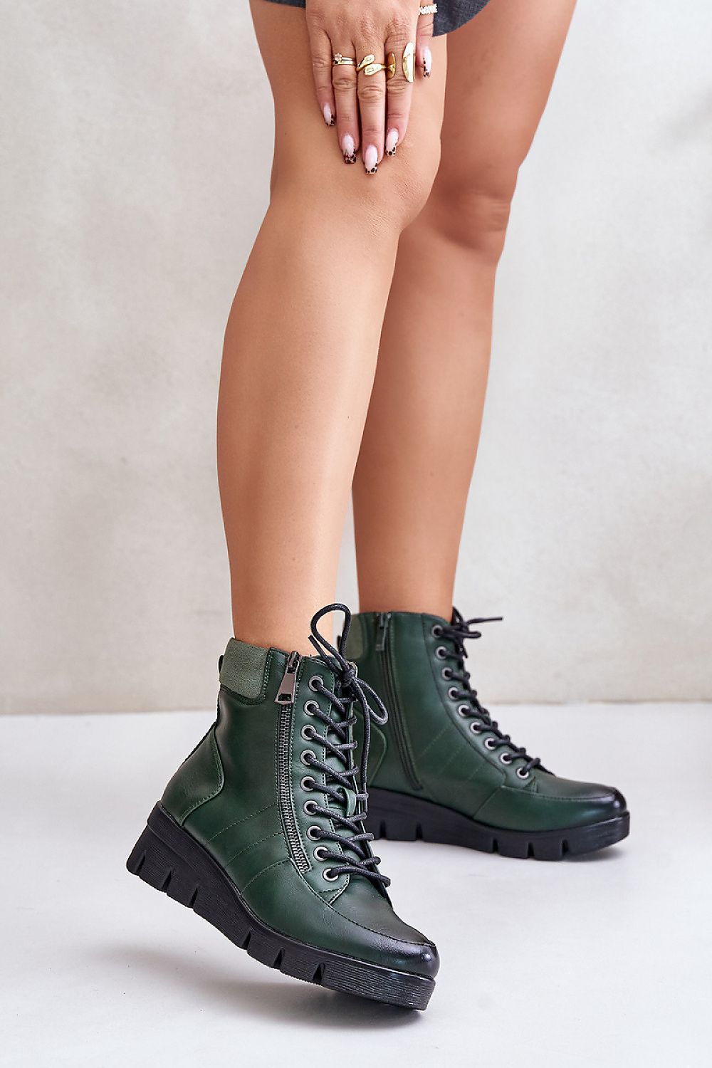 Boots Step in style green